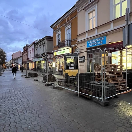 Przebudowa ul. Grunwaldzkiej w Rzeszowie [listopad 2023] - fot 8
